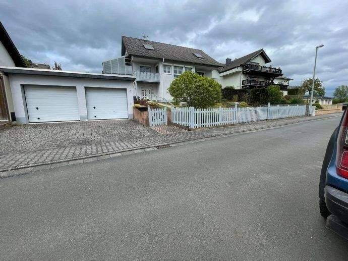 Thumbnail-++ Preis reduziert++ Modernes Einfamilienhaus mit Einliegerwohnung in traumhafter Blicklage mit Doppelgarage