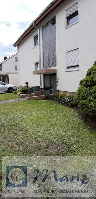 Thumbnail-2 Zimmerwohnung mit traumhafter Sicht ins Grüne in Böhringen zu verkaufen