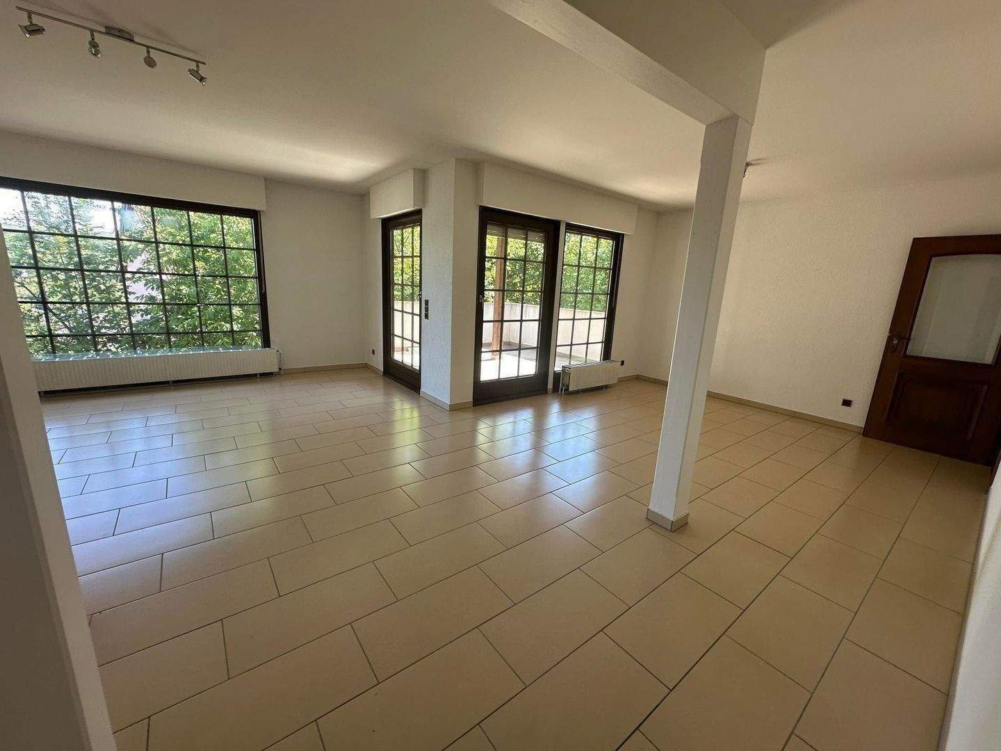 Thumbnail-Echtes Unikat für die Großfamilie oder arbeiten und wohnen zu vermieten