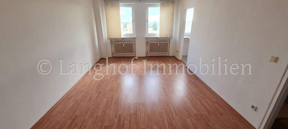 Thumbnail-SOFORT BEZUGSFREI: Moderne 1-Zimmerwohnung in zentraler Lage mit TG-Stellplatz