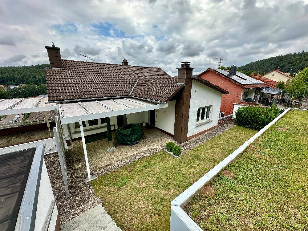 Thumbnail-+++Panoramablick in unverbaubarer Lage: Charmantes Einfamilienhaus mit kleiner Einliegerwohnung, Terrassen, Garten, Garage in ruhiger, idyllischer Lag