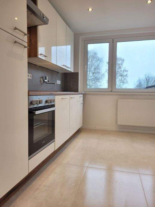 Thumbnail-Großzügige Wohnung mit Einbauküche im Grünen in Strausberg (OT Hohenstein)
