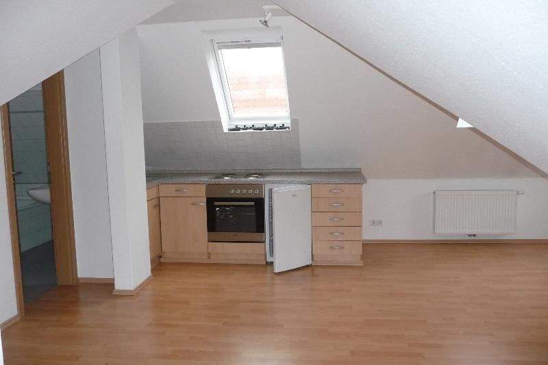 Thumbnail-Kleine Dachgeschosswohnung in zentraler Lage!