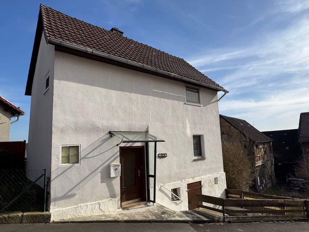 Thumbnail-Modernisiertes Einfamilienhaus mit Garten in Edermünde