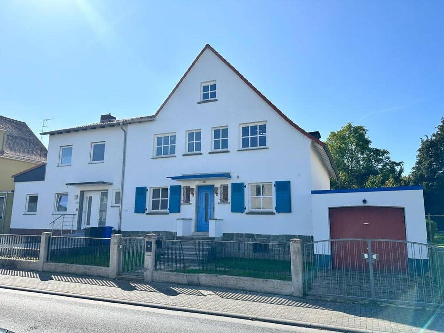 Thumbnail-Bad Homburg Ober-Eschbach: entkerntes Doppelhaus mit großem Garten [von privat]