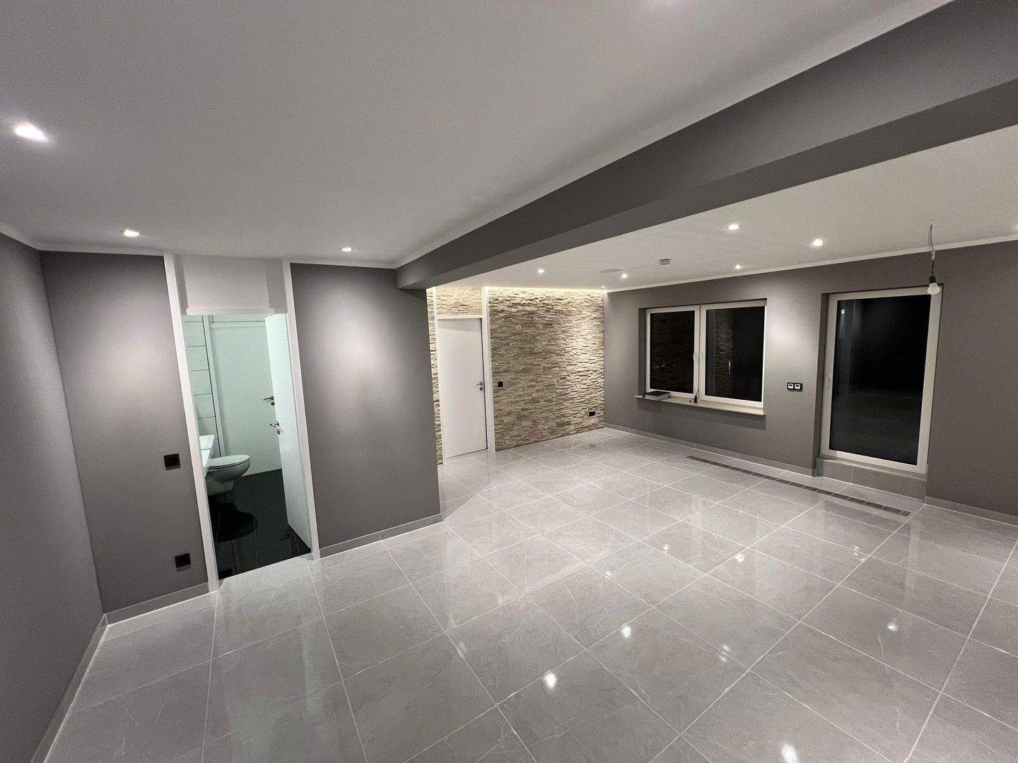 Thumbnail-Moderne & frisch sanierte 2-Zimmer-Wohnung mit großem Balkon, Garage und Stellplatz, Toplage