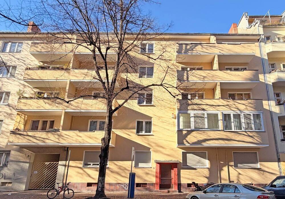 Thumbnail-Attraktives Mehrfamilienhaus mit 13 Wohnungen und Dachgeschossausbau - Investieren in Berlin!