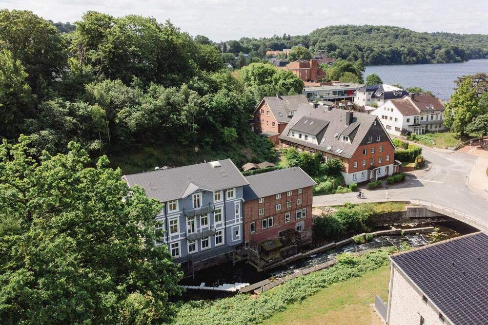 Thumbnail-Kernsanierte Obergeschosswohnung in der historischen Gremsmühle an der Schwentine mit 2 Balkonen