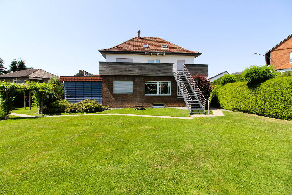 Thumbnail-Wunderschönes Zweifamilienhaus mit TischlerwerkstattGewerbeimmobilie in Schnathorst!