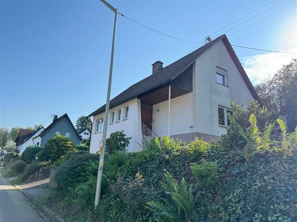 Thumbnail-Einfamilienhaus mit großem Garten in Oberhundem!