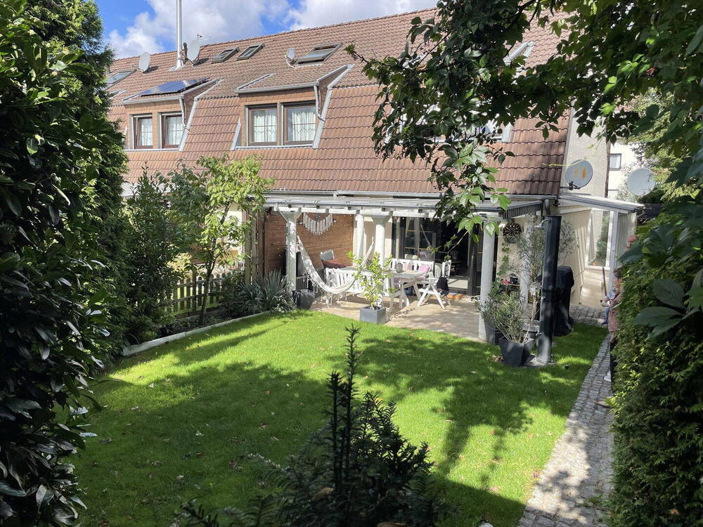 Thumbnail-Attraktives Reihenendhaus mit Einliegerwohnung, Garten & Carport - Viel Platz für Familie & mehr