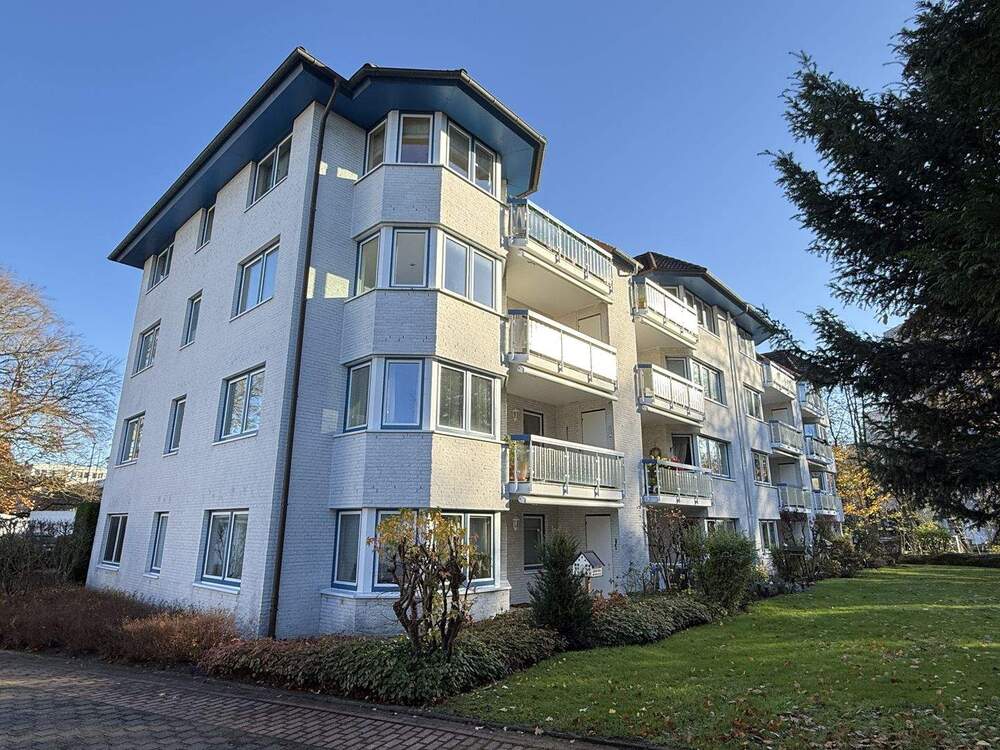 Thumbnail-Helle und große 2 Zimmer-Wohnung mit Loggia in Zentrumsnähe