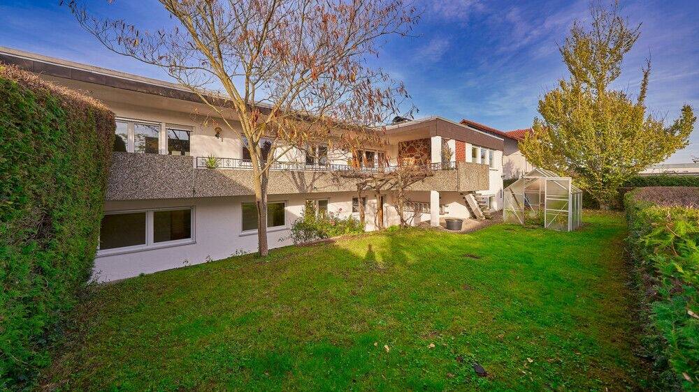 Thumbnail-Bungalow mit Einliegerwohnung in ruhiger Wohnlage in Vaihingen-Roßwag