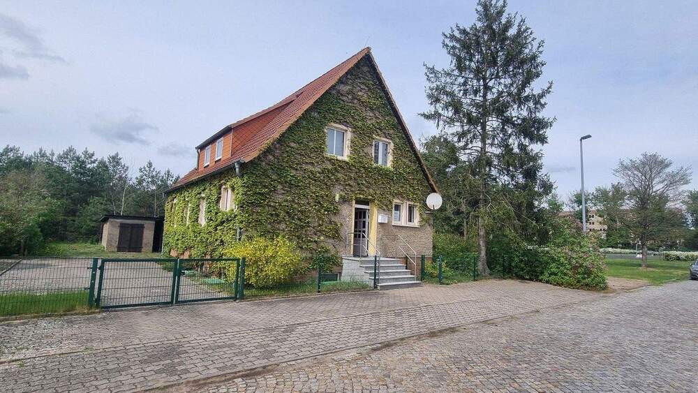 Thumbnail-Einfamilienhaus ehemaliges Praxisgebäude in ruhiger Lage