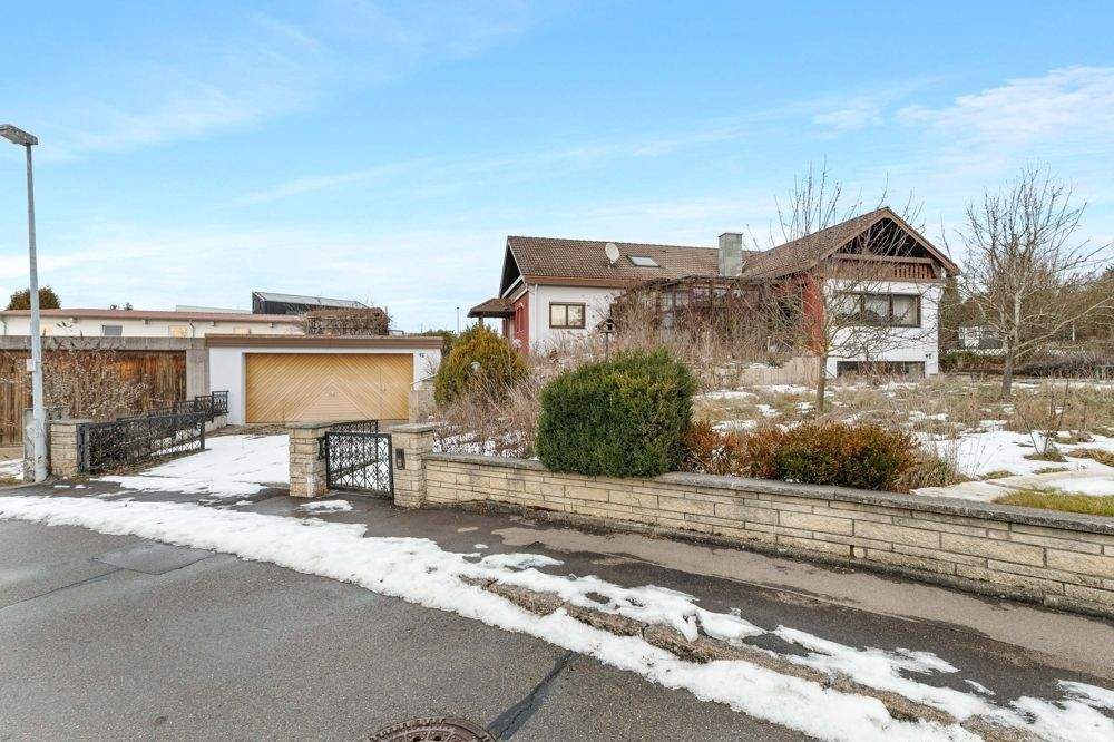 Thumbnail-++ Großzügiges EFH mit 255 m² Wfl., Indoor-Pool & Sauna - viel Platz für Familie & Hobbys ++