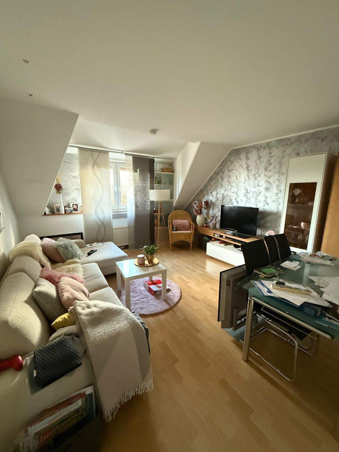 Thumbnail-Modernisierte Wohnung mit 25m² Hobbyfläche im Dachgeschoss