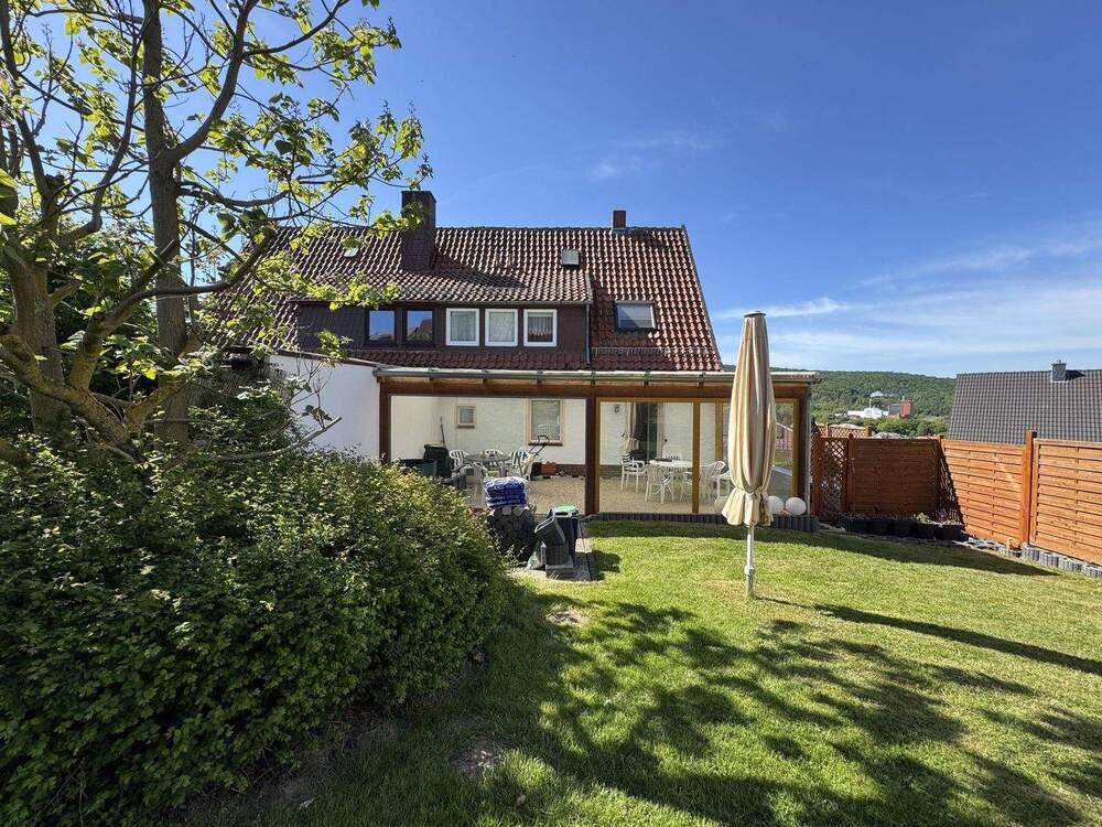 Thumbnail-Doppelhaushälfte in guter Lage- in Bad Salzdetfurth direkt