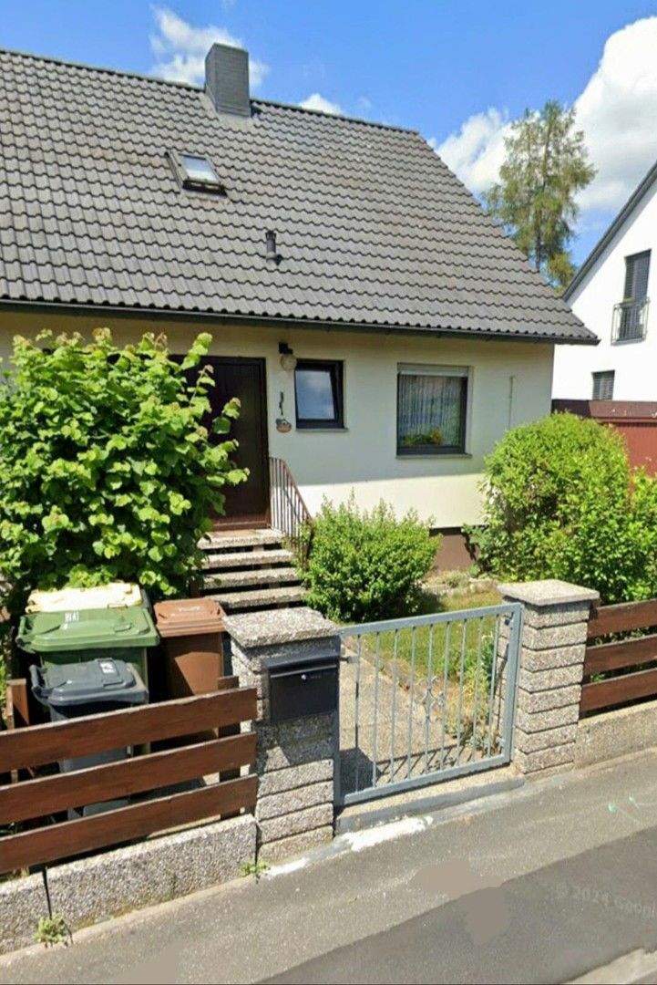 Thumbnail-Reserviert!! Einfamilienhaus mit Einliegerwohnung und Garage in Fürth - Veitsbronn