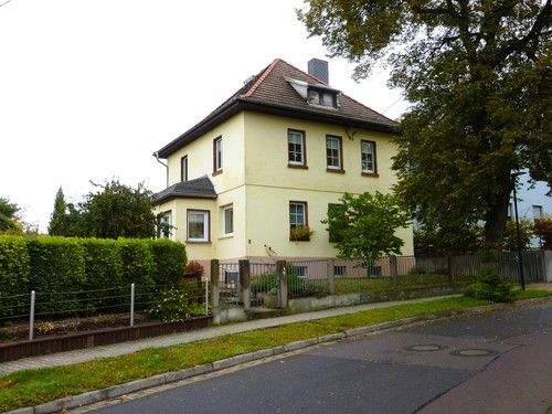 Thumbnail-- Unterkellertes Einfamilienhaus mit Garage in bester Wohnlage -