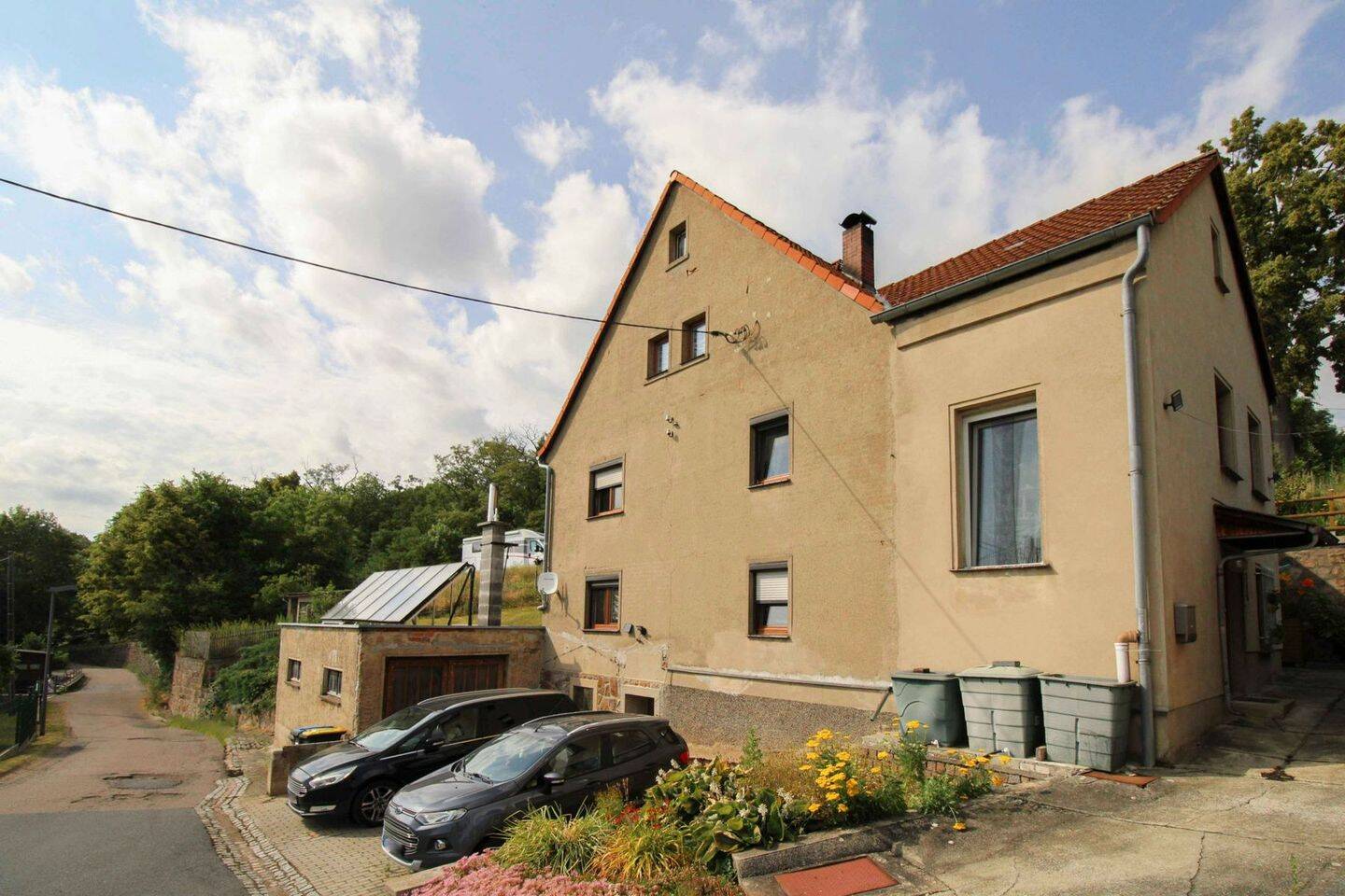 Hausansicht straßenseitig 01