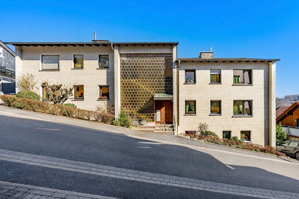 Thumbnail-Großzügige 4-Zimmer-Wohnung mit sonniger Terrasse und Kamin in ruhiger Lage von Gevelsberg