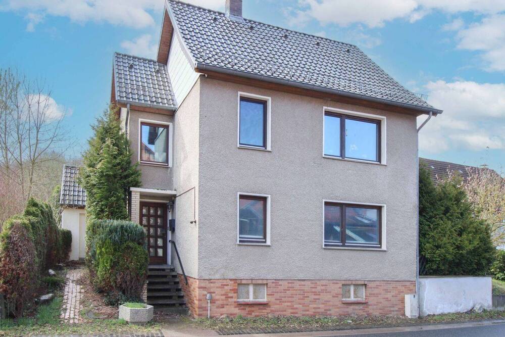 Thumbnail-Eigenheim mit Garten und Balkon in Familienfreundlicher Lage