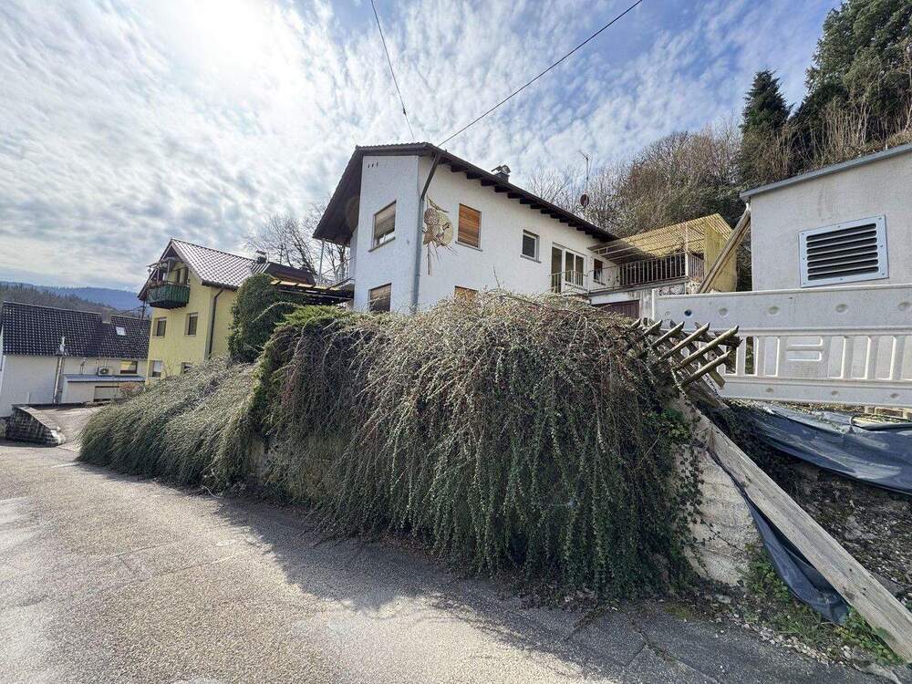 Thumbnail-Handwerkertraum: 1-2-Familienhaus in Aussichtslage von Haueneberstein (förderfähig)