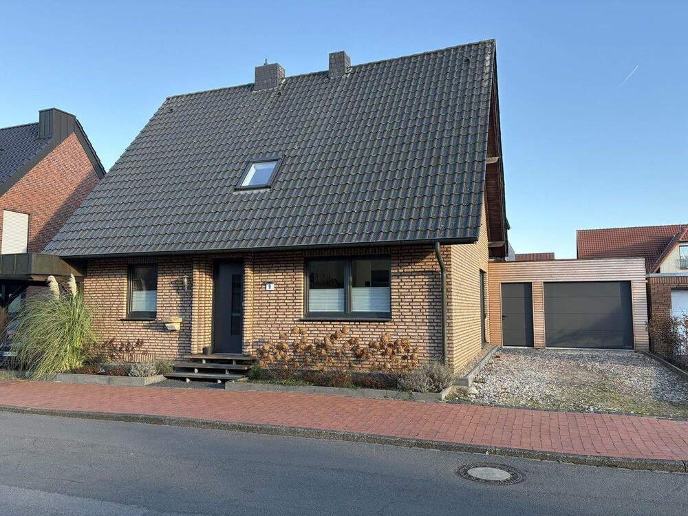 Thumbnail-Freistehendes Einfamilienhaus