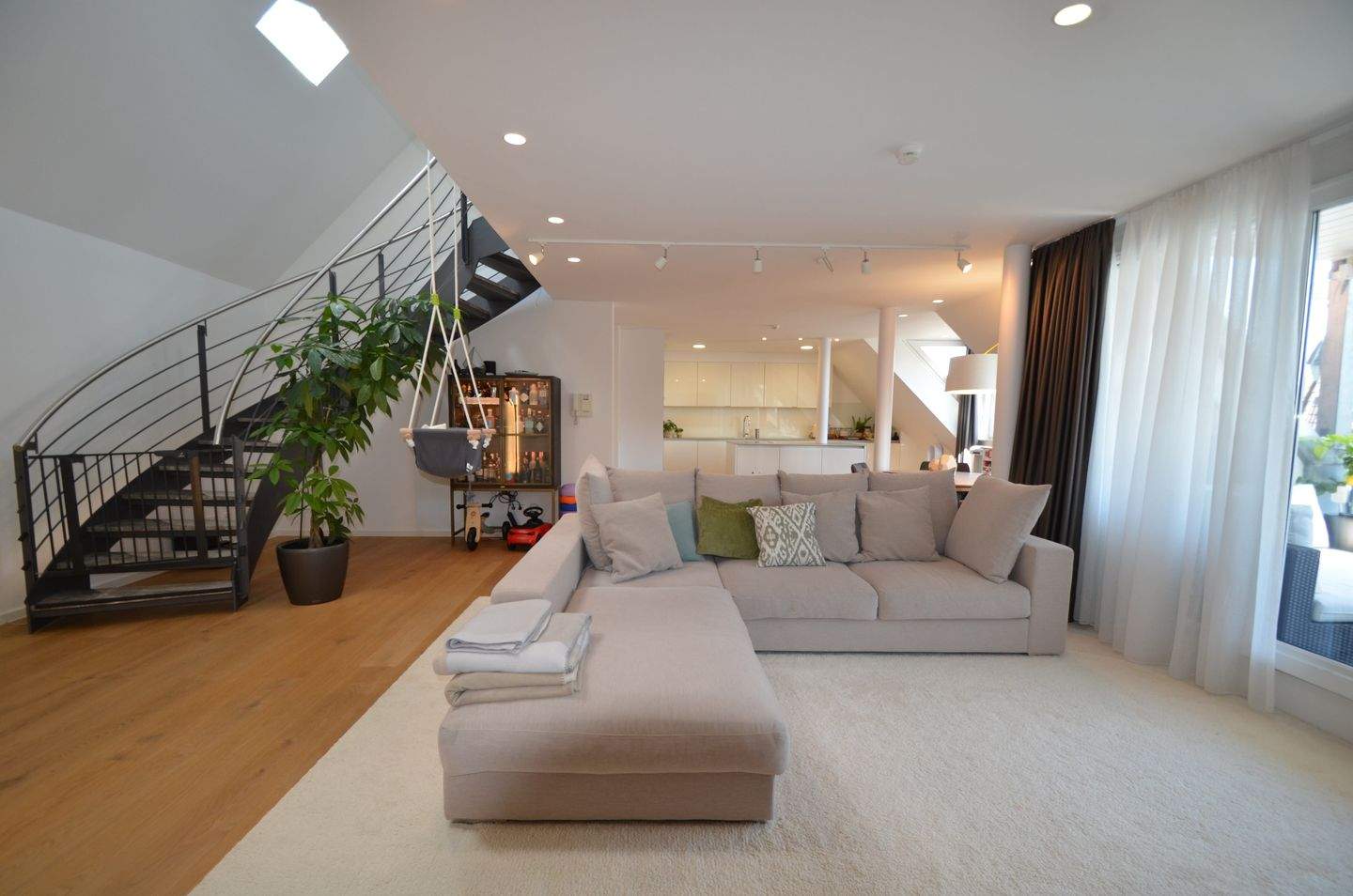 Thumbnail-220 m² Luxus auf zwei Etagen im Herzen von Böblingen !