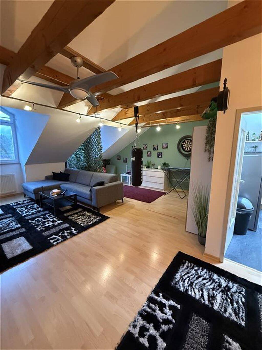 Thumbnail-Großzügig-hell-individuell - 2 Zimmer mit 70 m²!