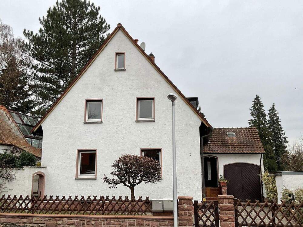 Thumbnail-Großes zentralgelegenes Einfamilienhaus in Hanau