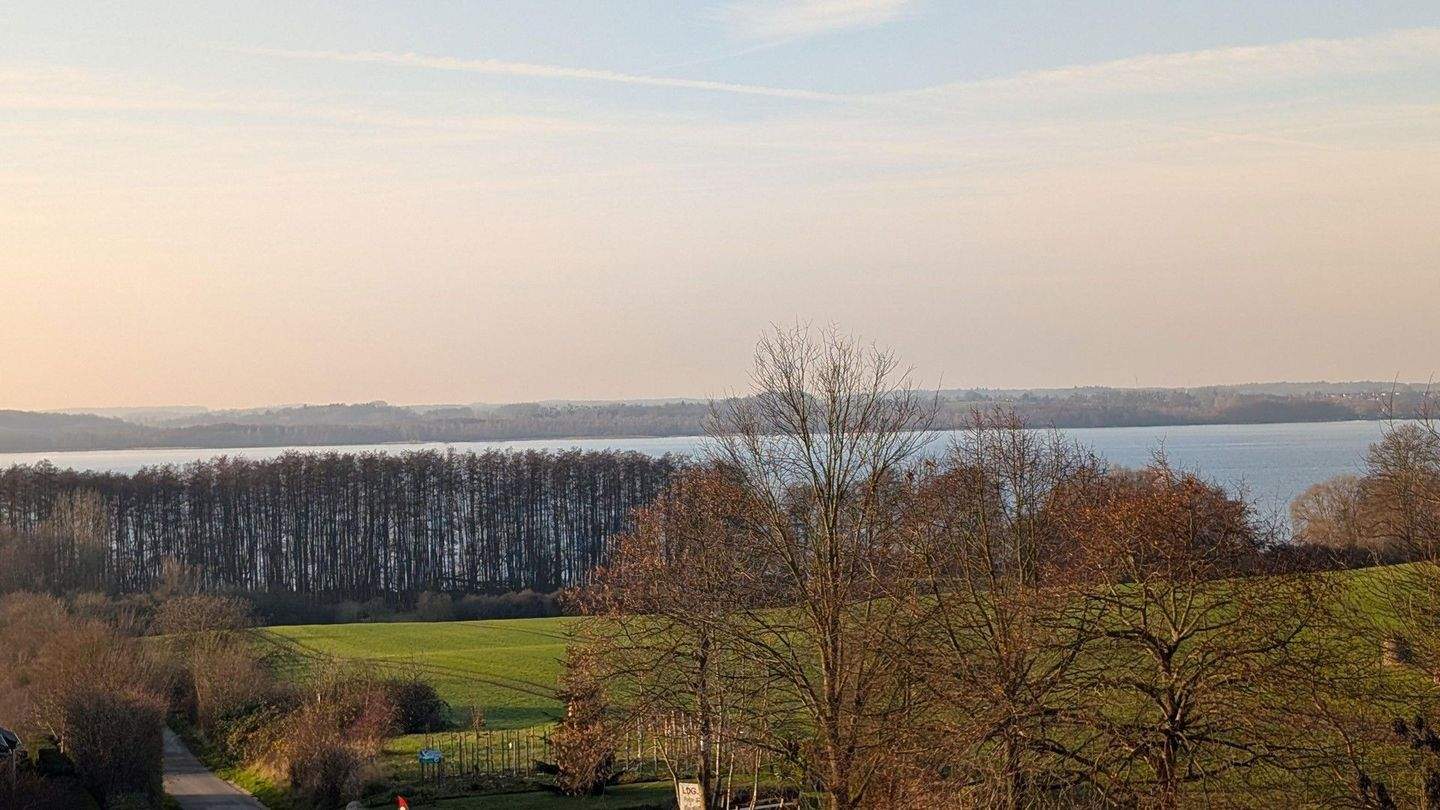 Thumbnail-Seeblick & frisch saniert: Helle 3-Zimmer-Wohnung mit EBK, Wanne & Stellplatz