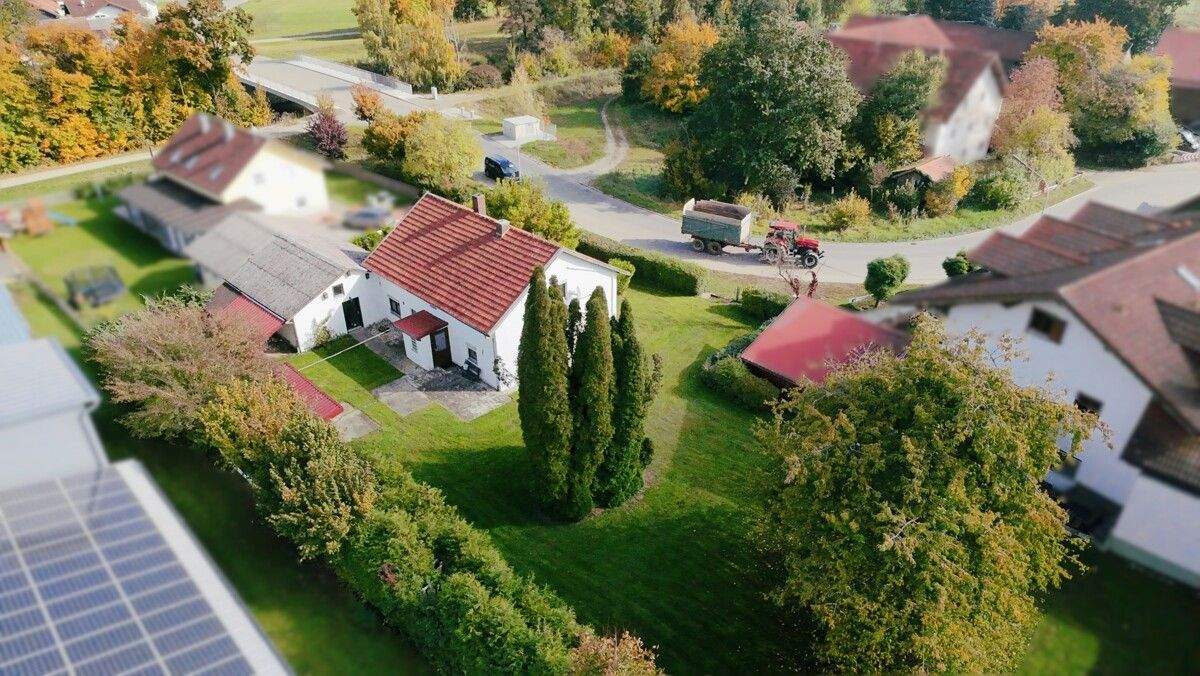 Thumbnail-Einfamilienhaus mit Sanierungschance und traumhaft großem Grundstück