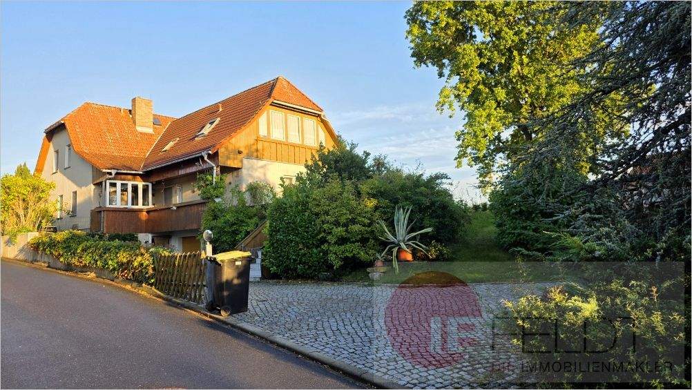 Thumbnail-Last-Minute-Chance: Gepflegtes & modernisiertes Zweifamilienhaus mit 2 Terrassen, 2 Garagen, Carport