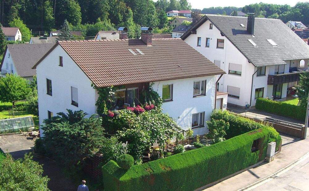 Thumbnail-2Familienhaus in Reisensburg mit Ausbaupotenzial