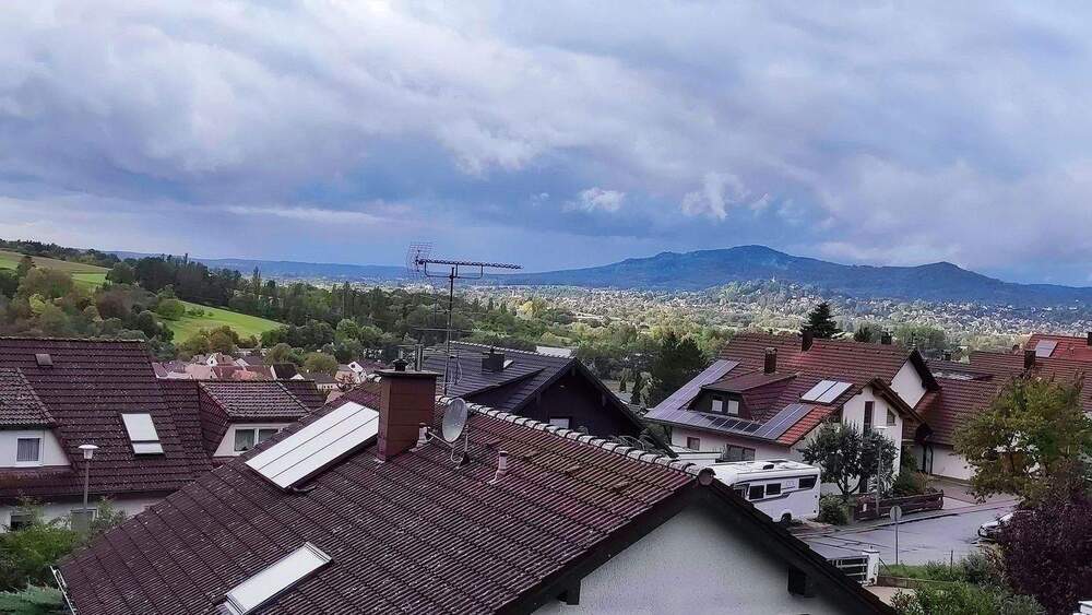 Thumbnail-Sonnige Aussichtslage mit Weitblick - Reiheneckhaus mit Galerie, Studio und großem Garten in Happurg