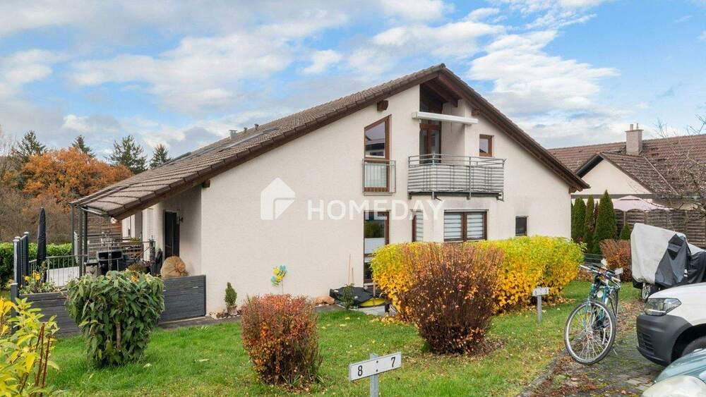 Thumbnail-Moderne Dachgeschosswohnung mit Balkon, Einbauküche und Stellplatz