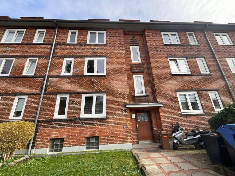 Thumbnail-2 Zimmer-Wohnung mit Balkon und Tageslichtbad mit Wanne