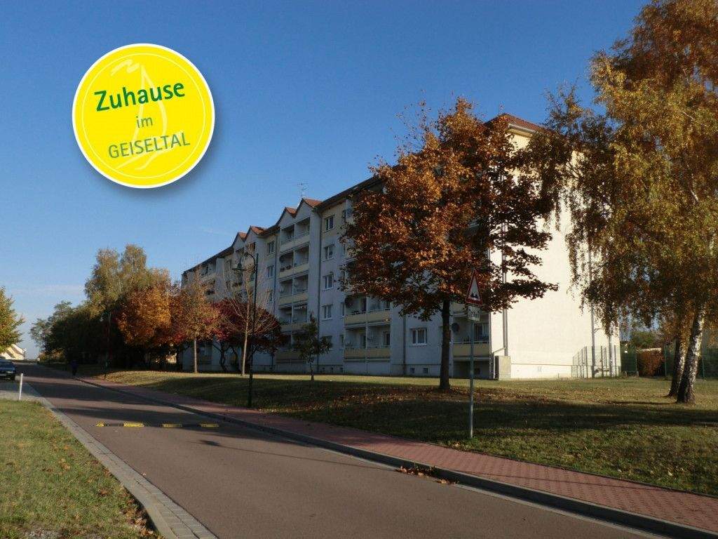 Thumbnail-3-Raum-Wohnung mit Balkon - Erstbezug nach Sanierung