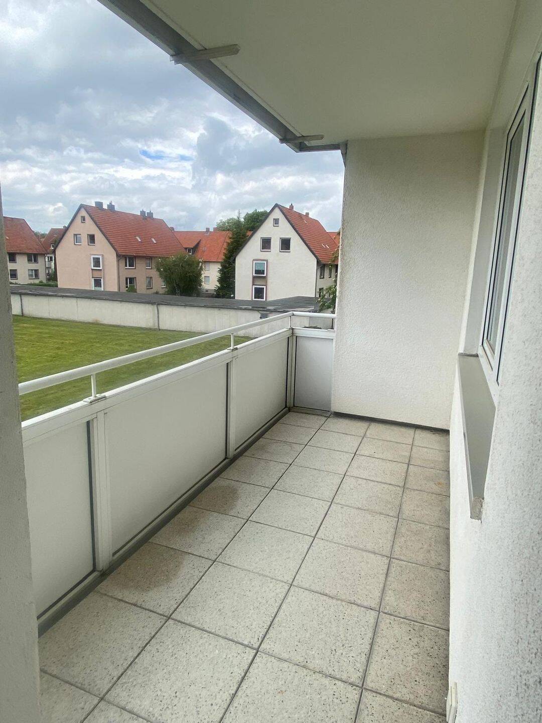 Thumbnail-NEUES ZUHAUSE - Toll aufgeteilt im 1. OG mit Loggia und Tageslichtbad