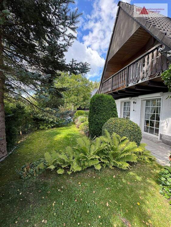 Thumbnail-Einfamilienhaus in beliebter Lage von Lauter!