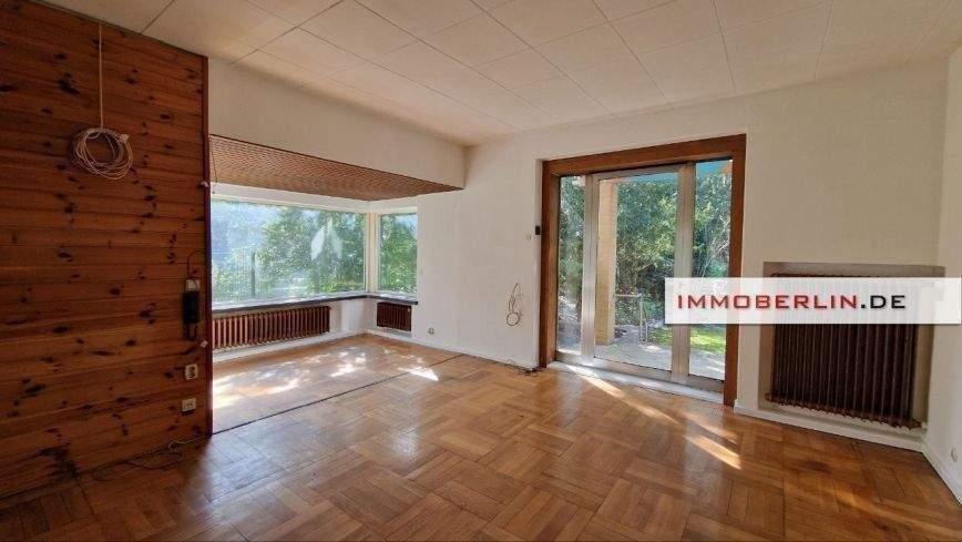 Thumbnail-IMMOBERLIN:DE - Sehr attraktives Ein-Zweifamilienhaus in exquisiter Lage zwischen Wald und Havel