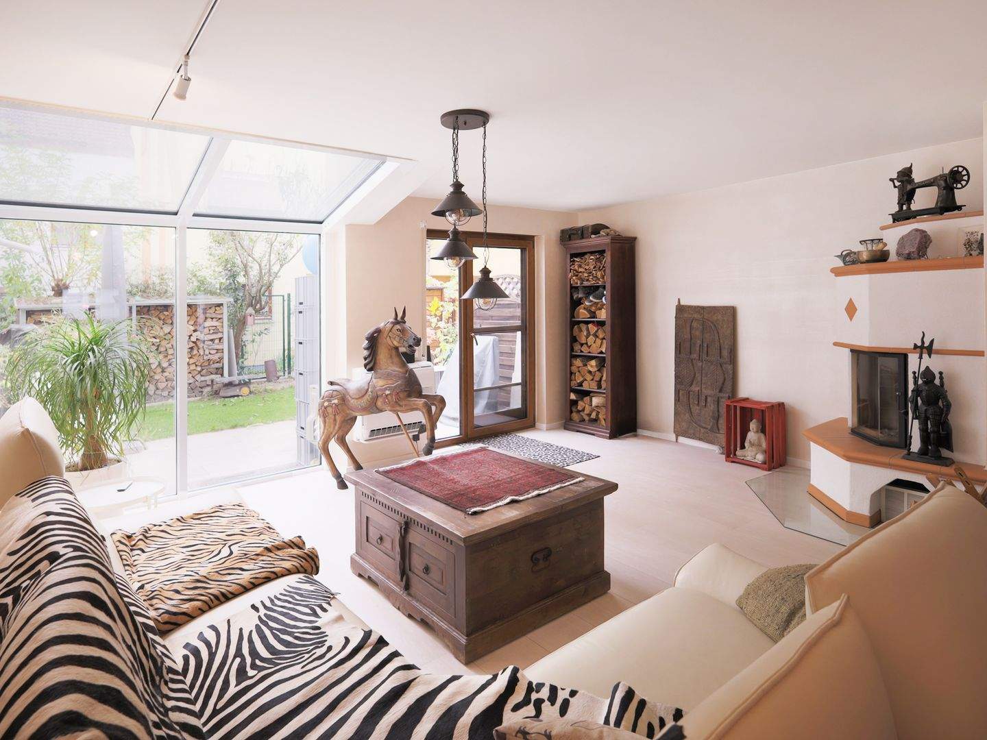 Thumbnail-Modernisiertes Reihenmittelhaus: Flexibles Wohnkonzept mit zwei Tiefgaragenstellplätzen