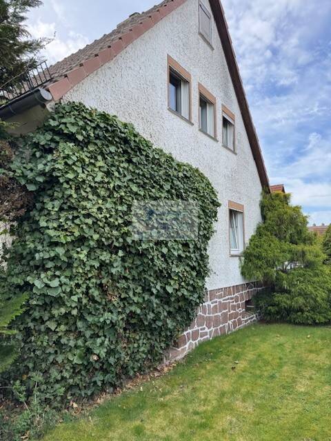 Thumbnail-Vorankündigung:EFH mit Garage und großem Grundstück