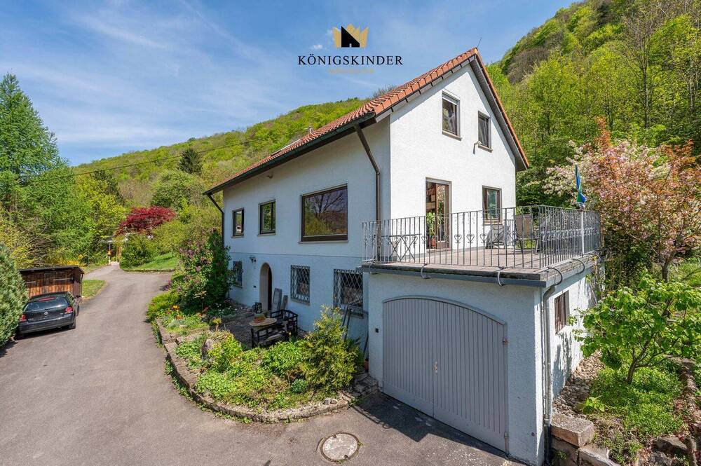 Vier Wände, ein Dach, eine Garage und jede Menge Platz für Ihre Wohnträume!