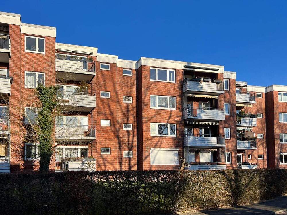 Thumbnail-RESERVIERT - Großzügige 4-Zimmer-Wohnung mit TG-Stellplatz