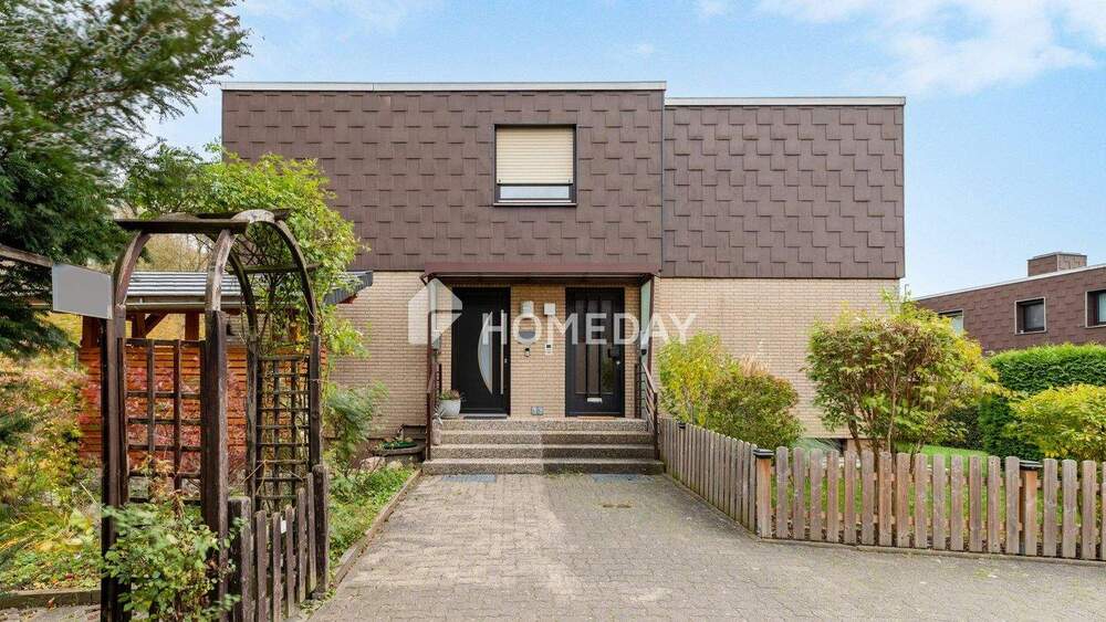 Thumbnail-Stilvoll modernisiertes Zuhause mit Charme - 4-Zimmer-Wohnung mit Balkon, Kamin und Garage