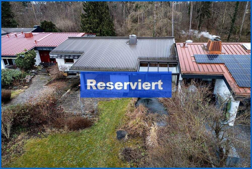 Thumbnail-Bezugsfreies, großzügiges Wohnhaus in ruhiger Waldrandlage von Singen mit Doppelgarage.