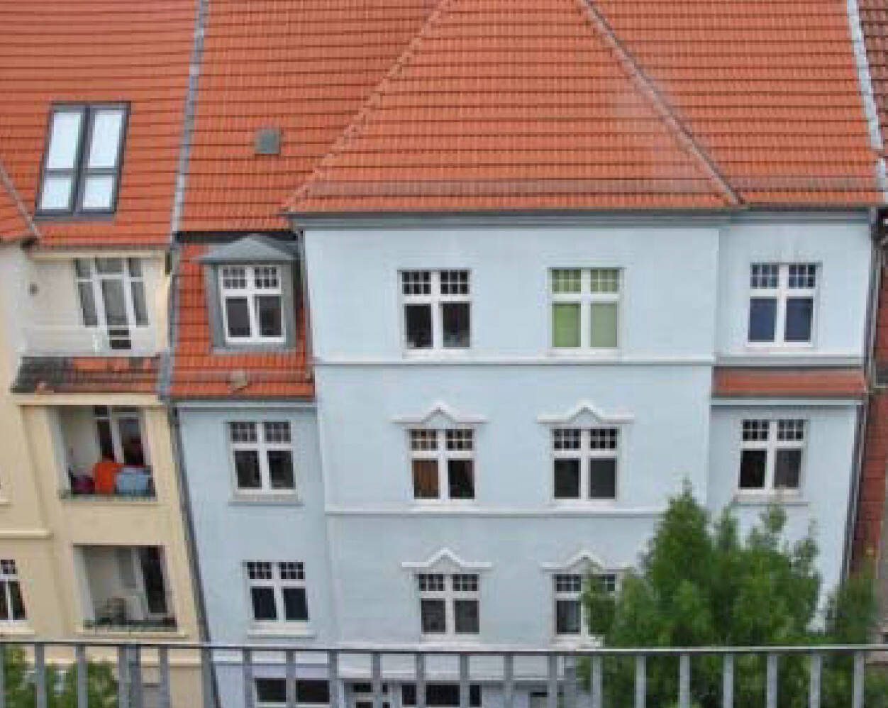 Thumbnail-Schöne 2-Zimmer-Altbauwohnung in direkter Nähe vom Rathaus