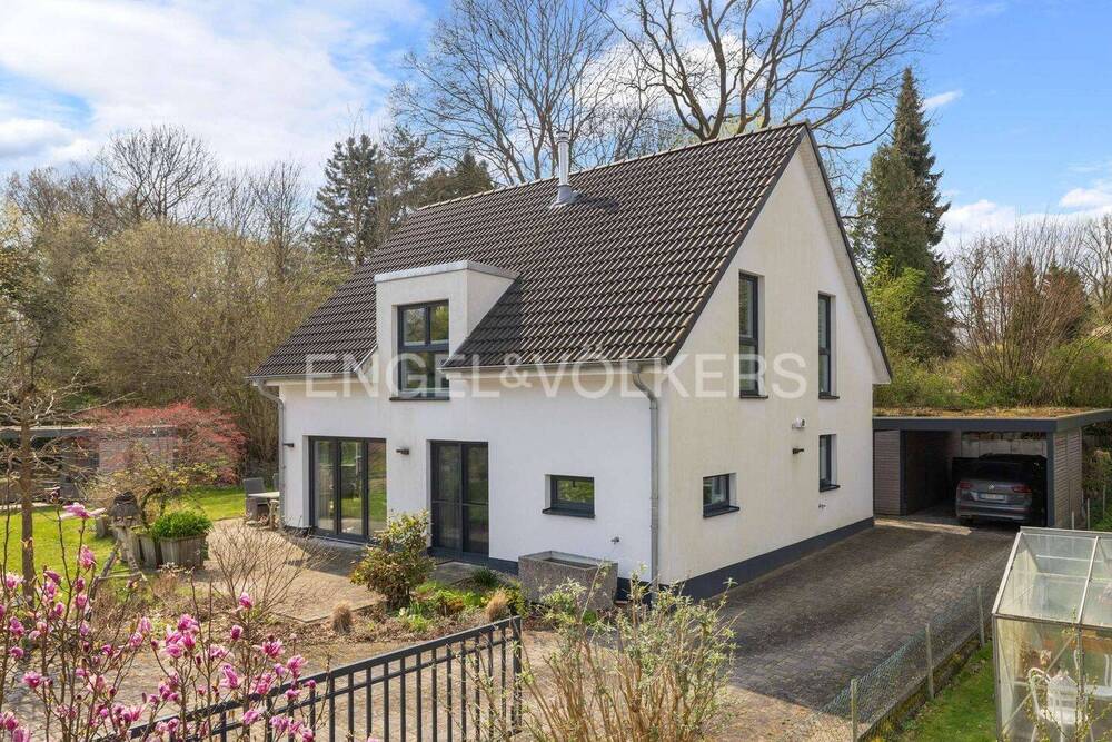 Thumbnail-Neuwertiges Massivhaus in idyllischer Lage - Wohnen mit Stil und Privatsphäre